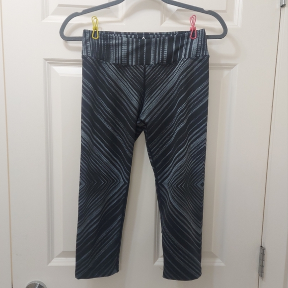 prAna Roxanne capris - Picture 2 of 7